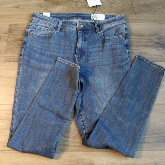 cosmic blue love Denim - Cosmic Blue Love Women’s Jeans Guthrie Wash Straight Leg Size 32T NWT